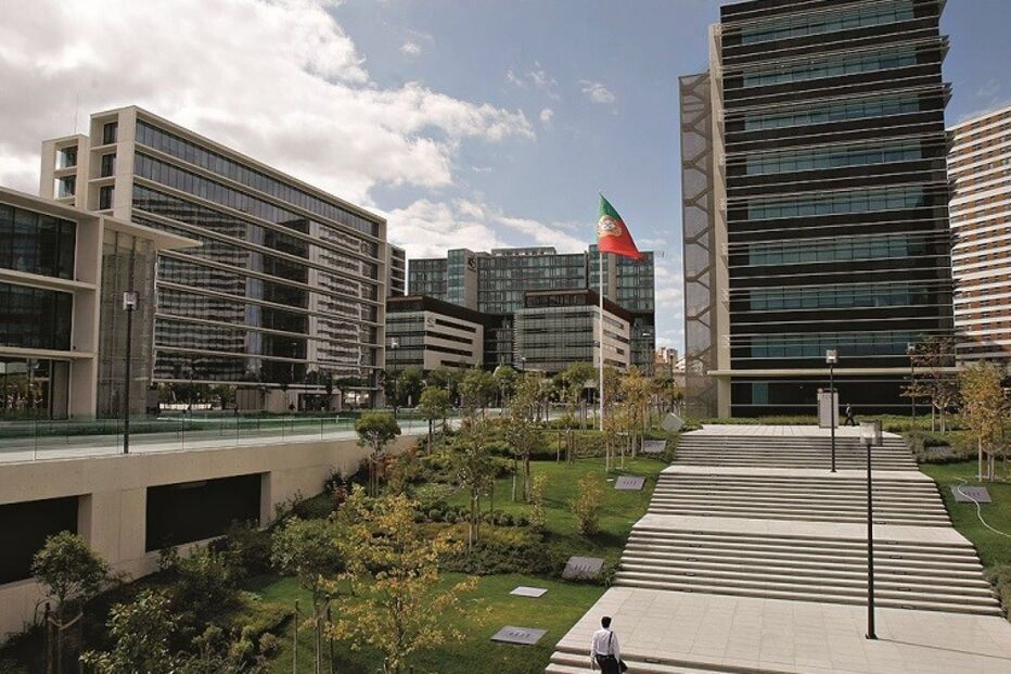 País, Tesouro, Ministério das Finanças, Ministério da Justiça, Lisboa, Pierre Castel, Ministério dos Negócios Estrangeiros, DGTF