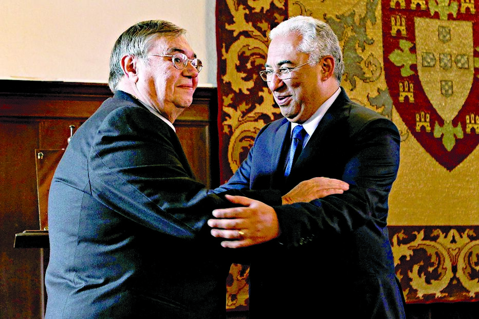 Costa, Passos, feriados, primeiro-ministro, governo