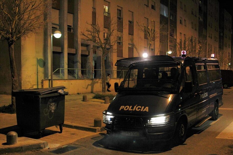 polícias, baleados, Ameixoeira