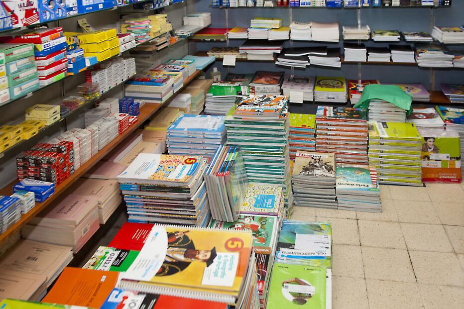 Associação Portuguesa de Editores e Livreiros, APEL, manuais, escola, gratuitidade, educação