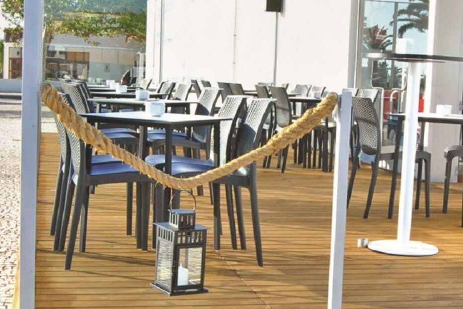 Esposende, Benjamim Pereira, Marginal Café, José Vareiro, autoridades locais