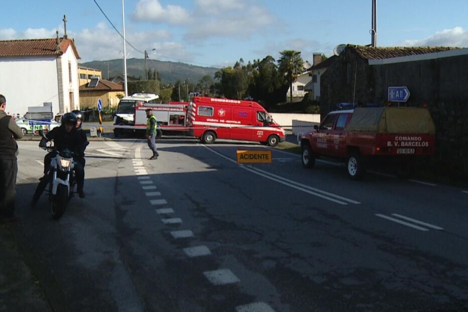 Acidente, Barcelos, colisão, Aborim