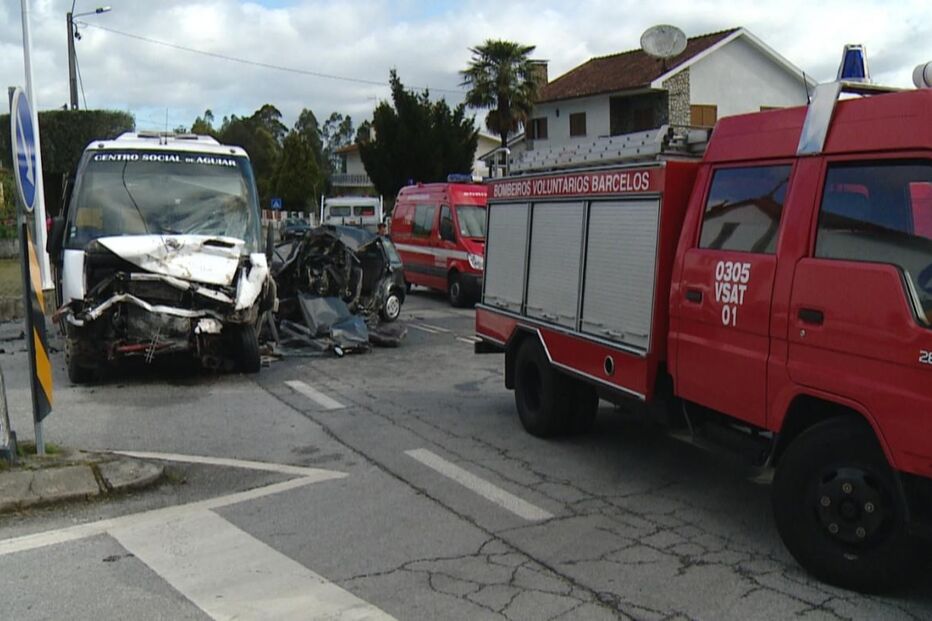 Acidente, Barcelos, colisão, Aborim