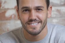 Pedro Teixeira, distenção muscular, futebol, operação, redes sociais