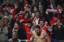 13-04-2016_19_40_55 mitroglou + miguel barreira .jpg