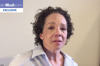 Irmã de Mariah Carey pede ajuda à cantora