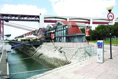 Atirados ao Tejo em rixa nas docas 