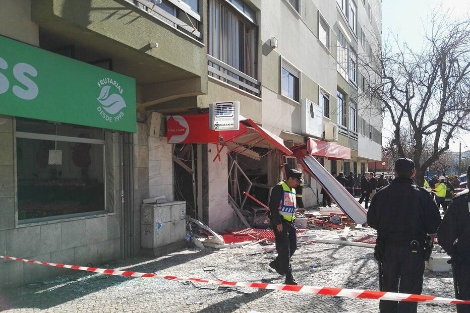 Caixa multibanco, explosão, Seixal