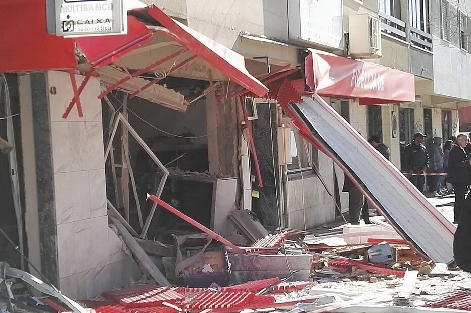 Caixa multibanco, explosão, Seixal