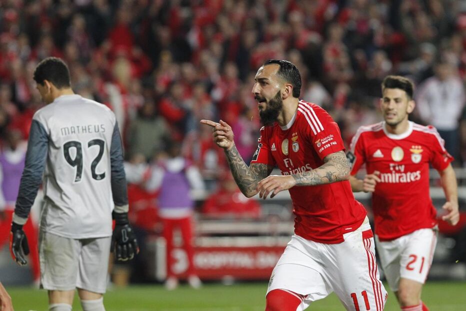 Mitroglou, Benfica