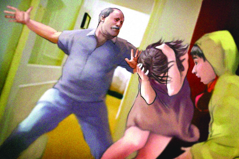 Ameaçava e agredia mulher e dois filhos