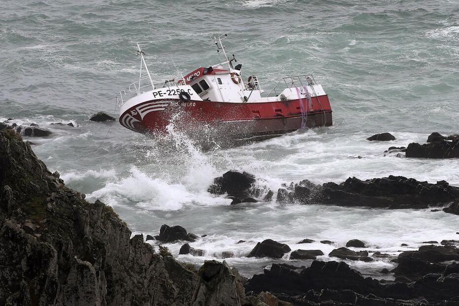 barco encalhado, arrifana, aljezur