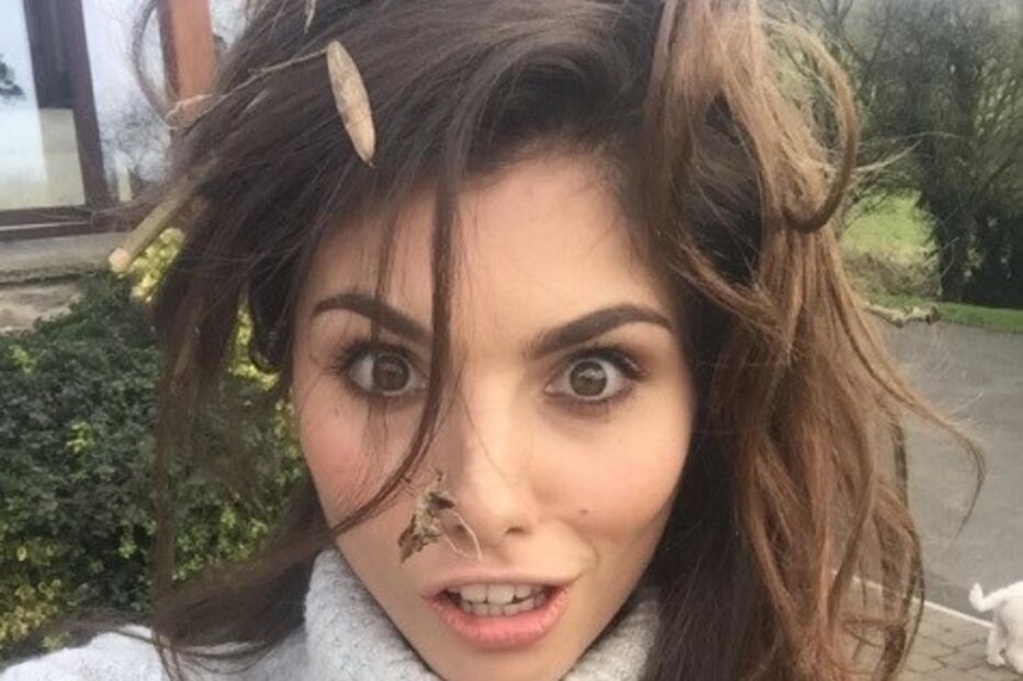 Modelo, Stina Sanders, Instagram, acne, doença intestinal