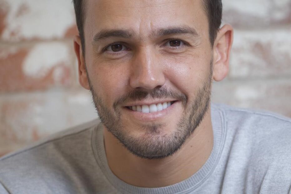 Pedro Teixeira, distenção muscular, futebol, operação, redes sociais