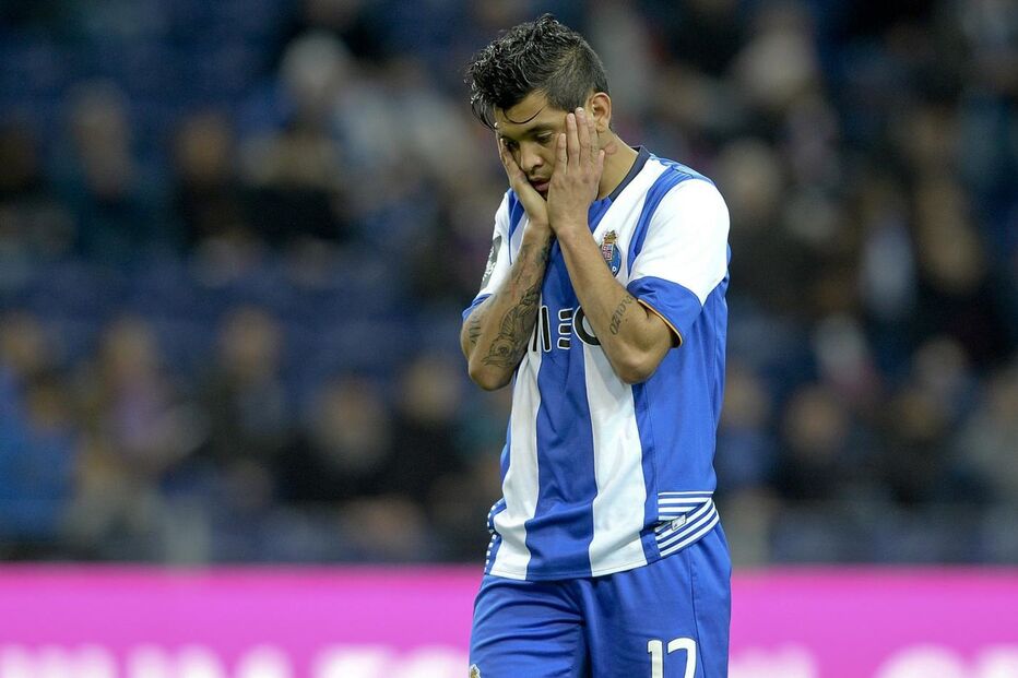 Corona, fc porto, futebol, desporto