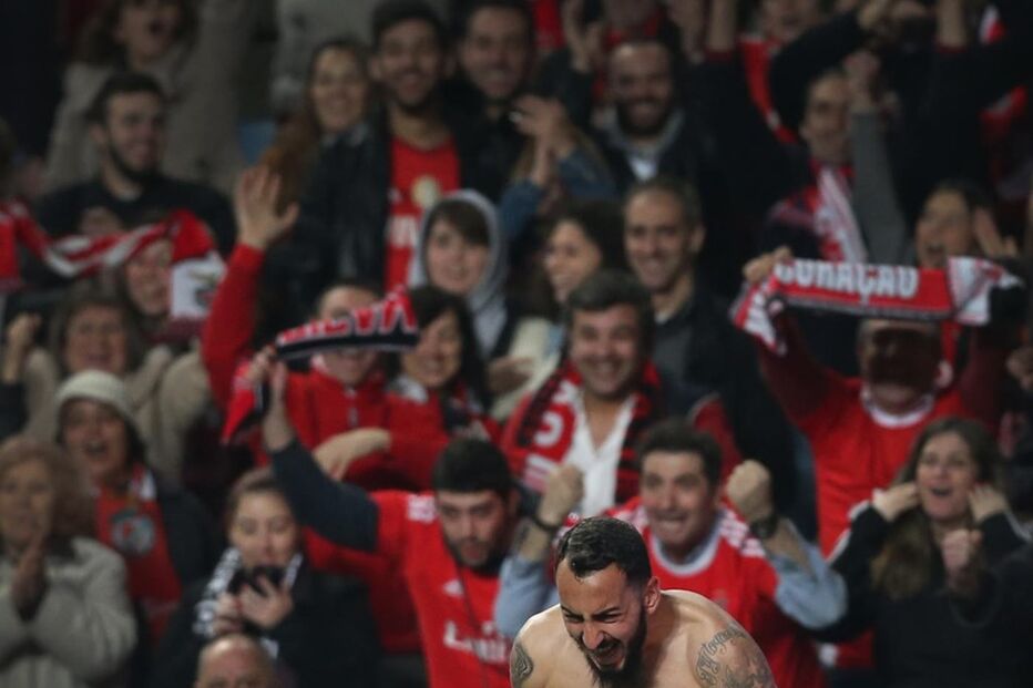13-04-2016_19_40_55 mitroglou + miguel barreira .jpg