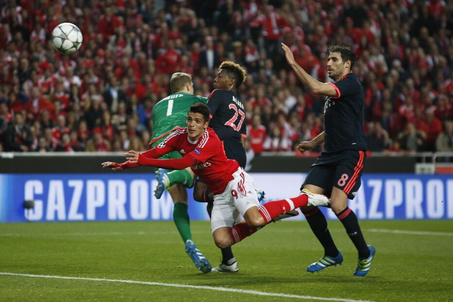 Raúl Jiménez, benfica, bayern munique, liga dos campeões