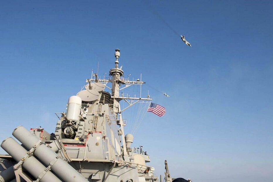 Rússia, jatos, navios, EUA, Estados Unidos, Mar Báltico