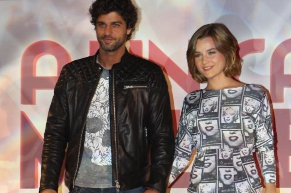 Kelly Bailey, Bruno Cabrerizo