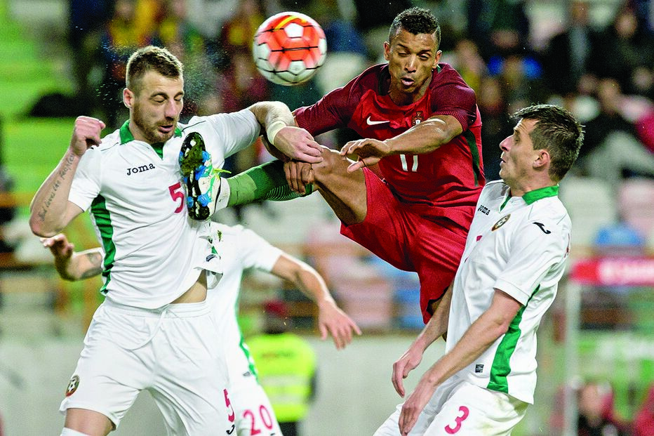 RTP, negócio, televisão pública, canais privados, SIC, TVI, seleção nacional