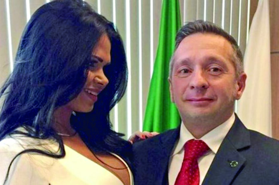 mulher, ministro, milena santos, escândalo, primeira-dama, ministério do turismo, imagens, ousada, polémica, ex-miss bumbum, brasil