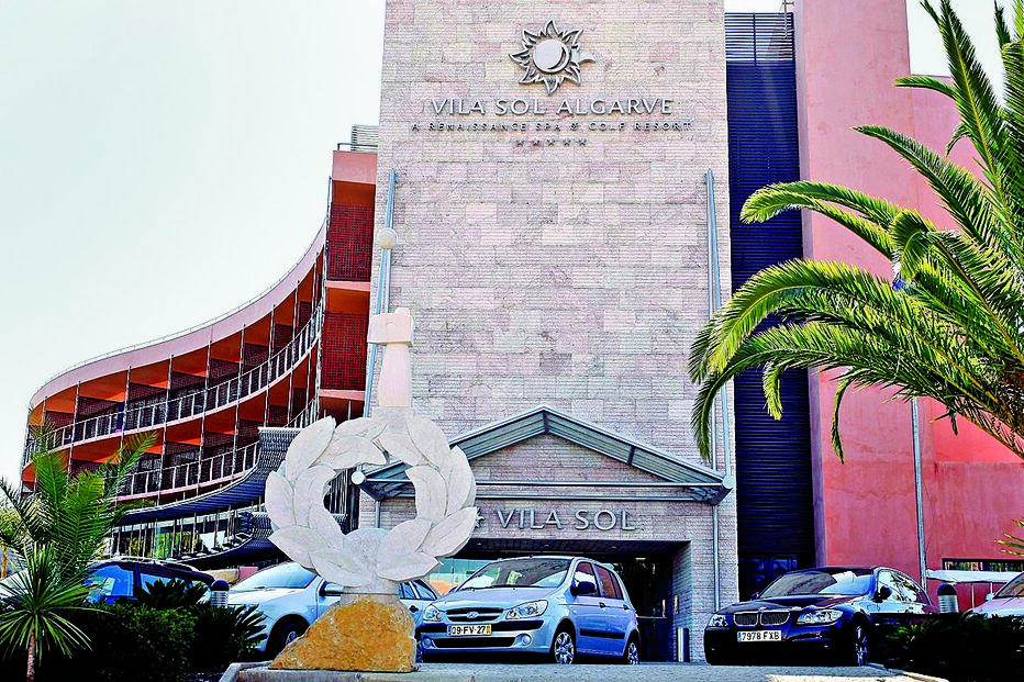 Ex-colaborador furta academia de golfe 