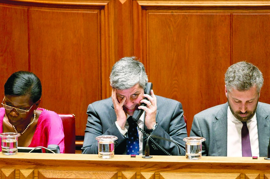 irs, ordenados, economia, mário centeno