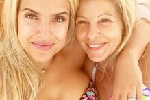 04-05-2016_17_30_22 marisa com a mae.jpg