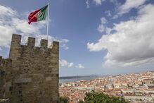 Empresa Municipal de Mobilidade e Estacionamento de Lisboa, praça do Martim Moniz, Castelo de São Jorge, autoridades locais, escadas rolantes