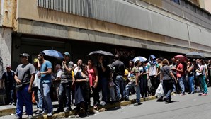 Venezuelanos protestaram contra a escassez de alimentos