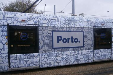 Porto, avenida dos Aliados, metro, carruagem
