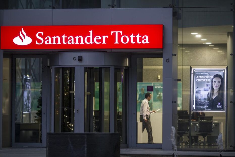 Banco Santander Totta, lucros, economia, negócios e finanças, serviços financeiros, banca