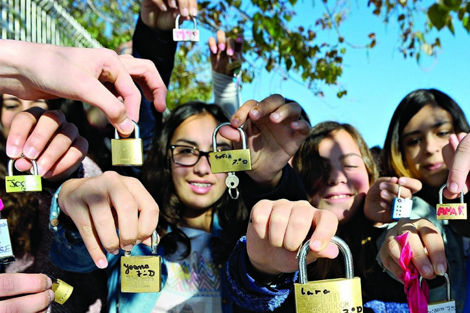 alunos, cortes, escolas privadas, cadeados, iniciativa, ministério da educação, colégio, Caldas da Rainha