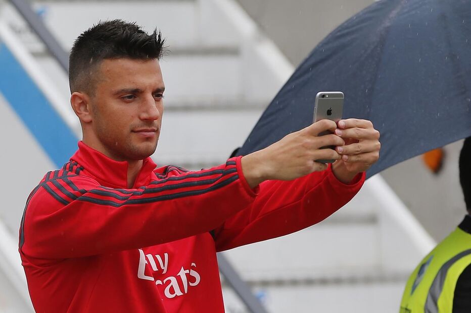 Benfica, Desporto, Futebol, Luisão, Gaitán, Desporto, Emirates