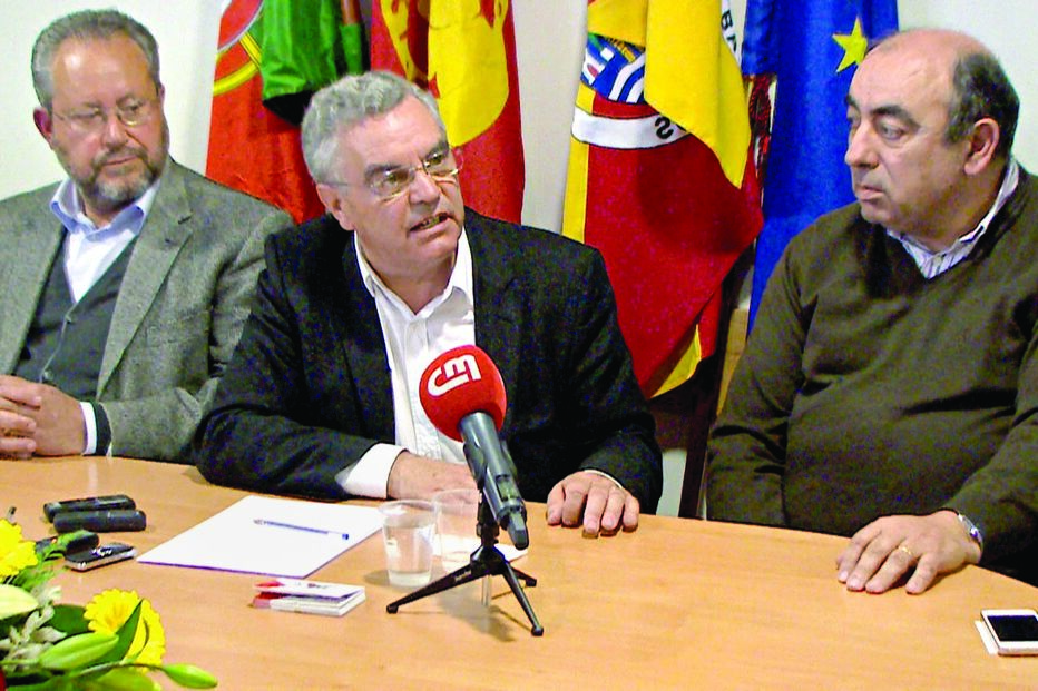 vereadores, proíbição, gabinetes,  Barcelos