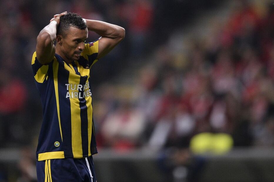 Nani, Van Persie, Shanghai Greenland, Fredy Guarín, Demba Ba, Fenerbahçe, Vítor Pereira, futebol