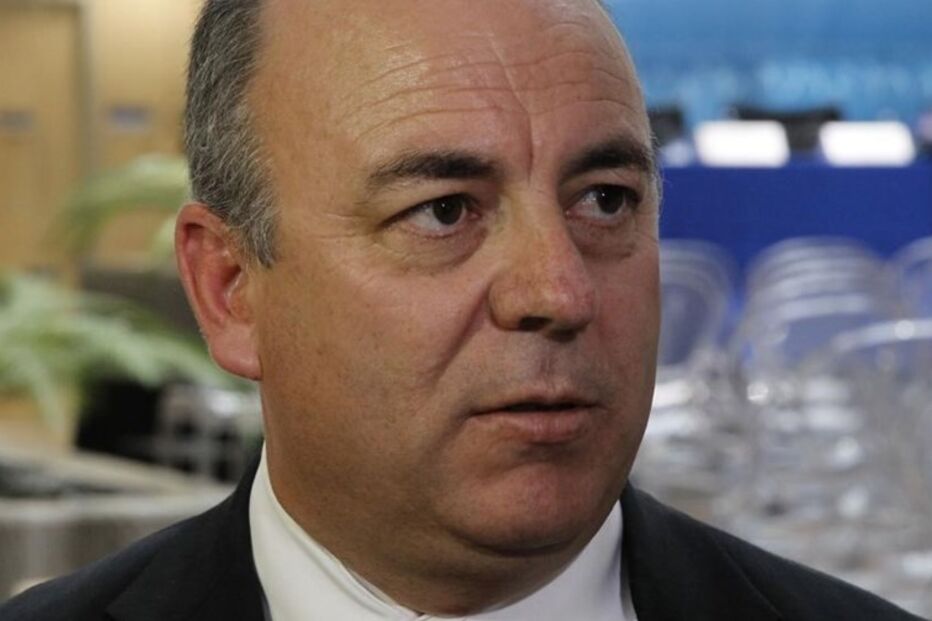 ex-diretor do Serviço de Estrangeiros e Fronteiras, Jarmela Palos, Vistos Gold, crime económico