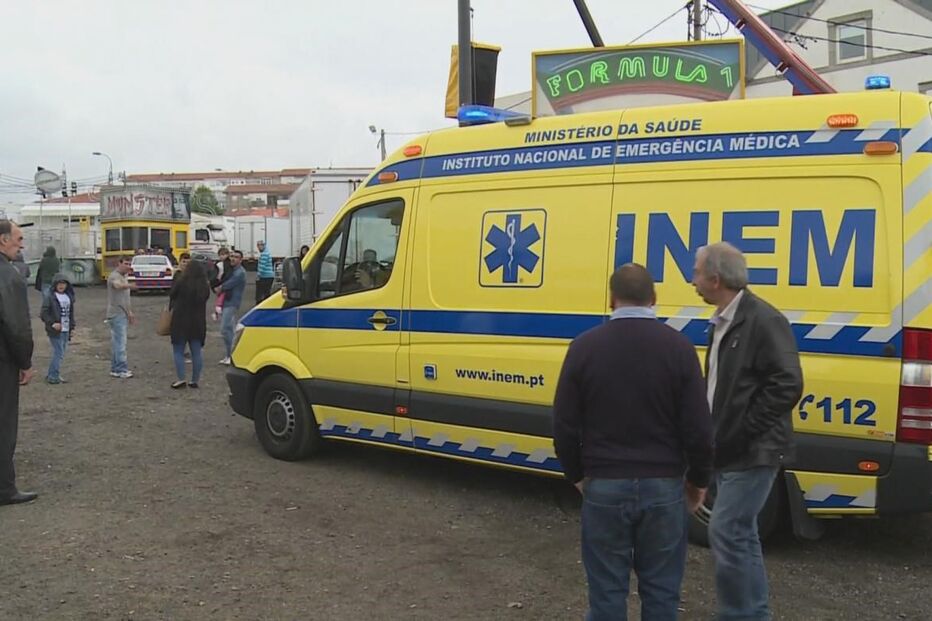 carrossel, jovem, matosinhos, acidente, morto, festas