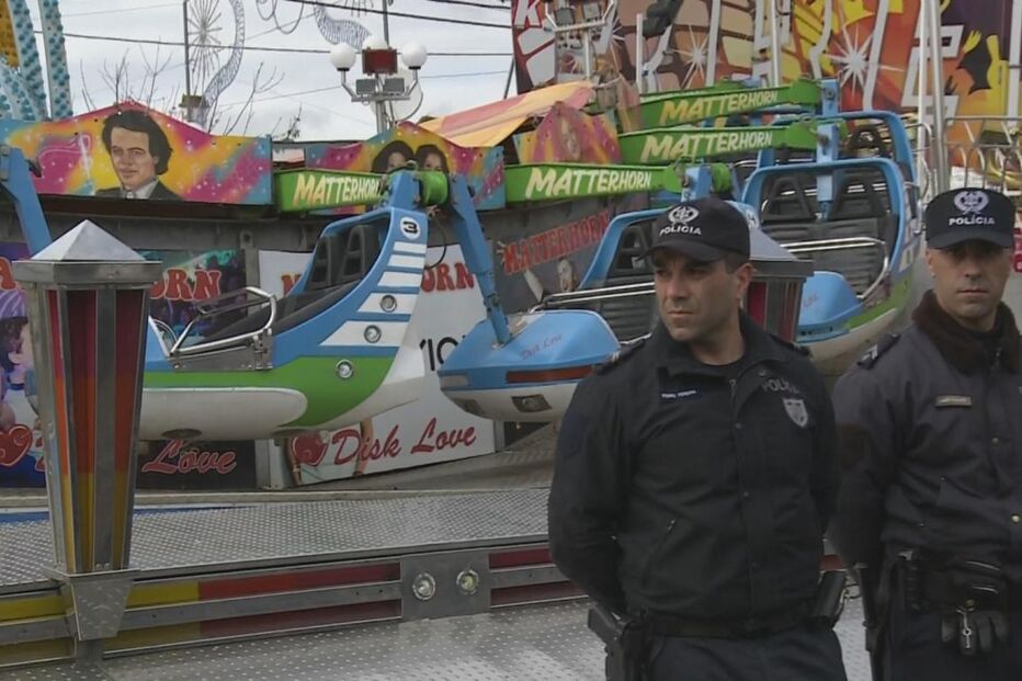 carrossel, jovem, matosinhos, acidente, morto, festas