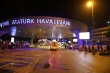 explosões, tiroteio, pânico, aeroporto de Istambul, Turquia