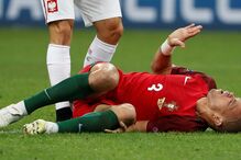 30-06-2016_21_21_57 2016-06-30T201754Z_110319474_MT1ACI14464247_RTRMADP_3_SOCCER-EURO-POL-POR.JPG