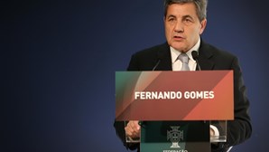 Fernando Gomes reeleito presidente da FPF