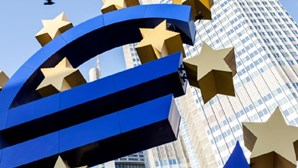 Banco Europeu de Investimento e Kiev assinam memorando que dá acesso a 560 milhões de euros
