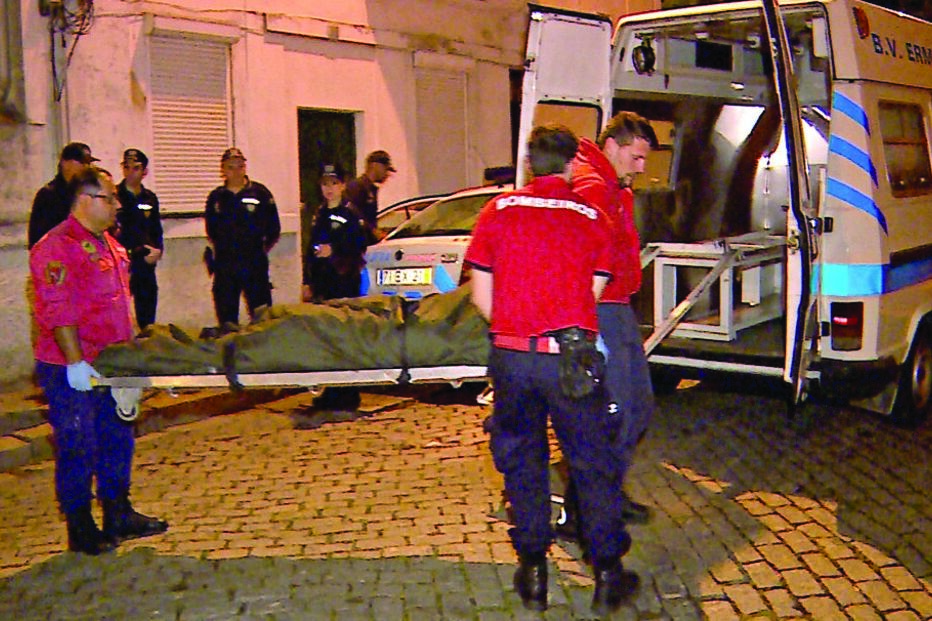 Idosa acamada morre em incêndio  