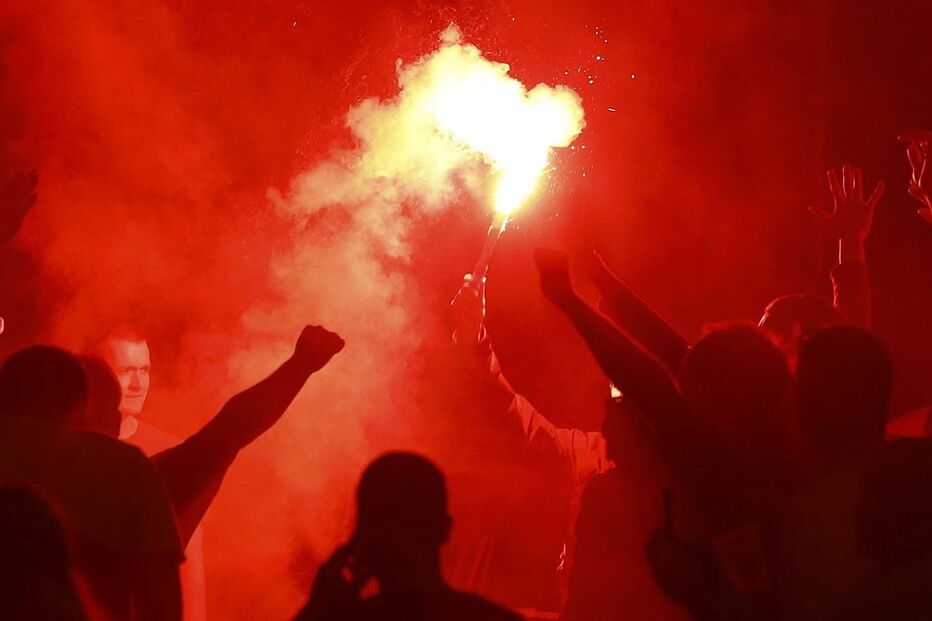 Lille, França, confrontos, adeptos, Inglaterra, polícia, detenções