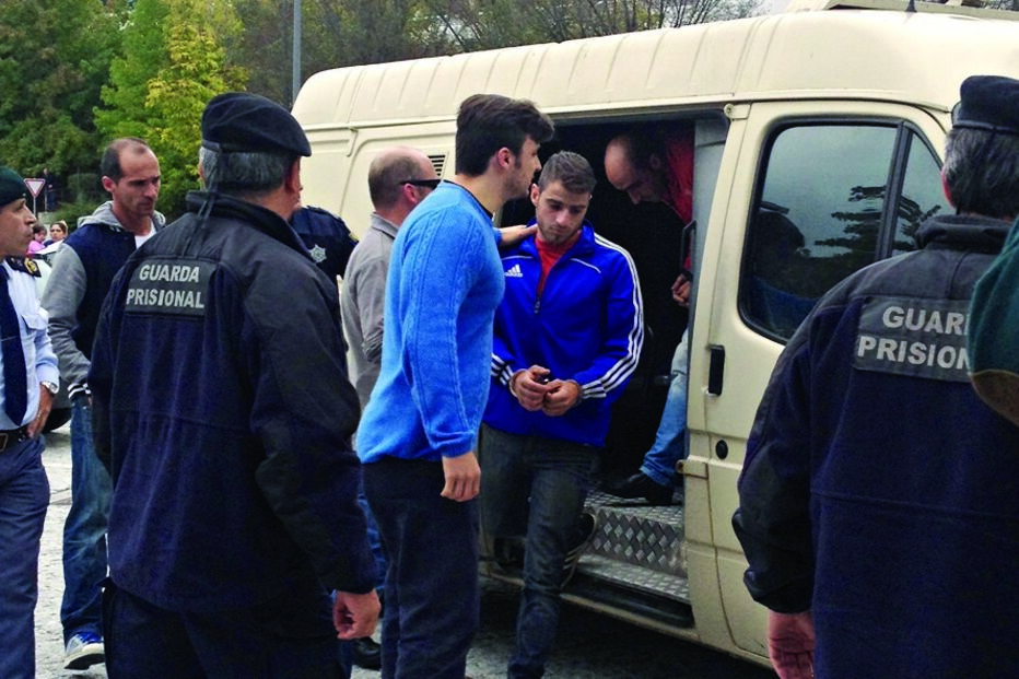 Acordo para matar trama jovem homicida 