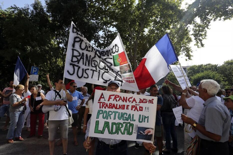 BES, Paris, Novo Banco, emigrantes, banca