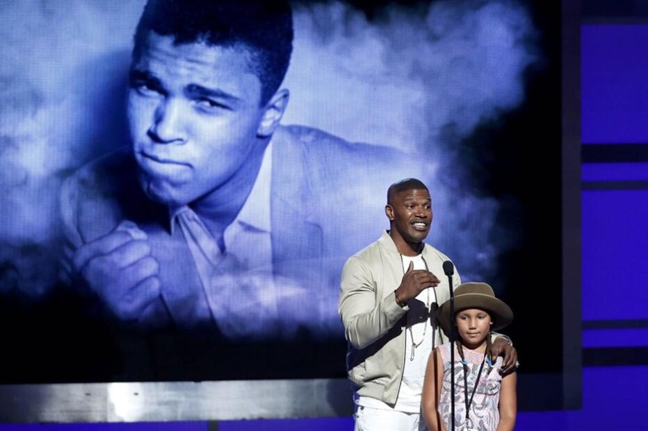 27-06-2016_12_33_08 jamie foxx.jpg