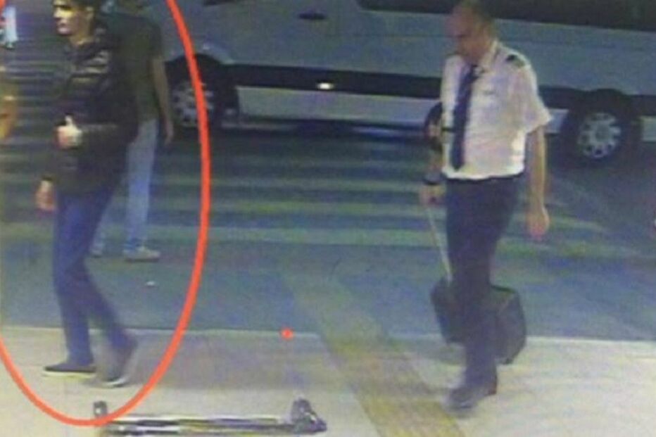 explosões, tiroteio, pânico, aeroporto de Istambul, Turquia