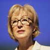 Ministra britânica demite-se em desacordo sobre Brexit e aumenta pressão sobre May